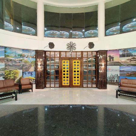 Golden Chariot Hotel Daman Buitenkant foto