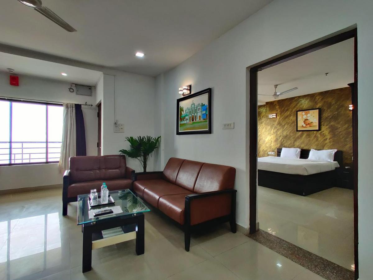 Golden Chariot Hotel Daman Buitenkant foto