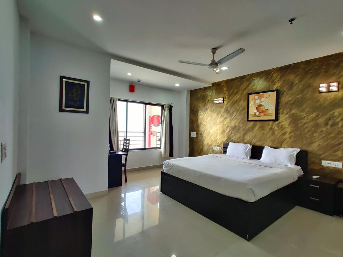 Golden Chariot Hotel Daman Buitenkant foto