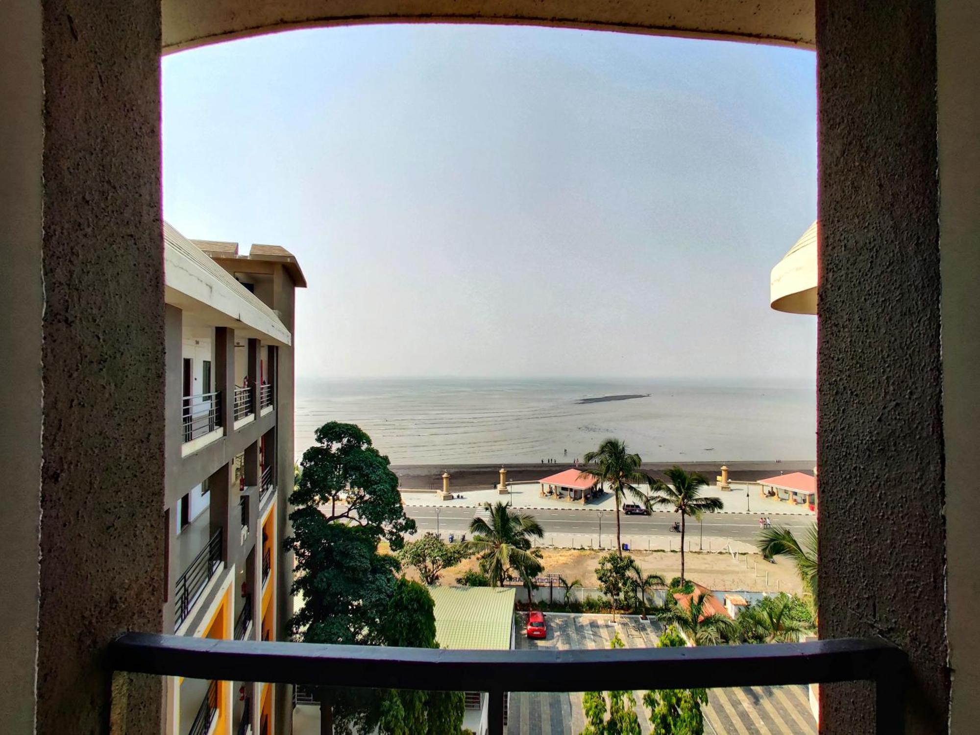 Golden Chariot Hotel Daman Buitenkant foto